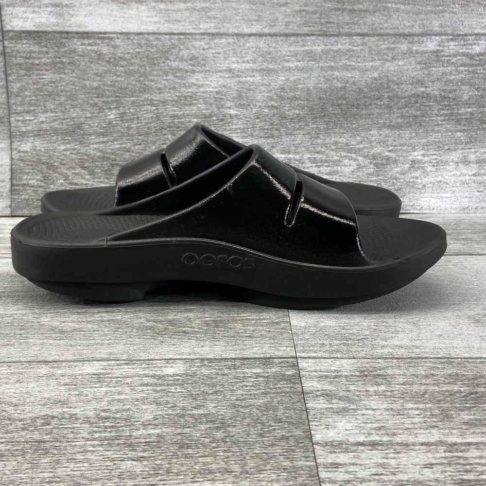 Oofos Ooahh Luxe Shiny Black Slide Recovery Sandals M… Gem